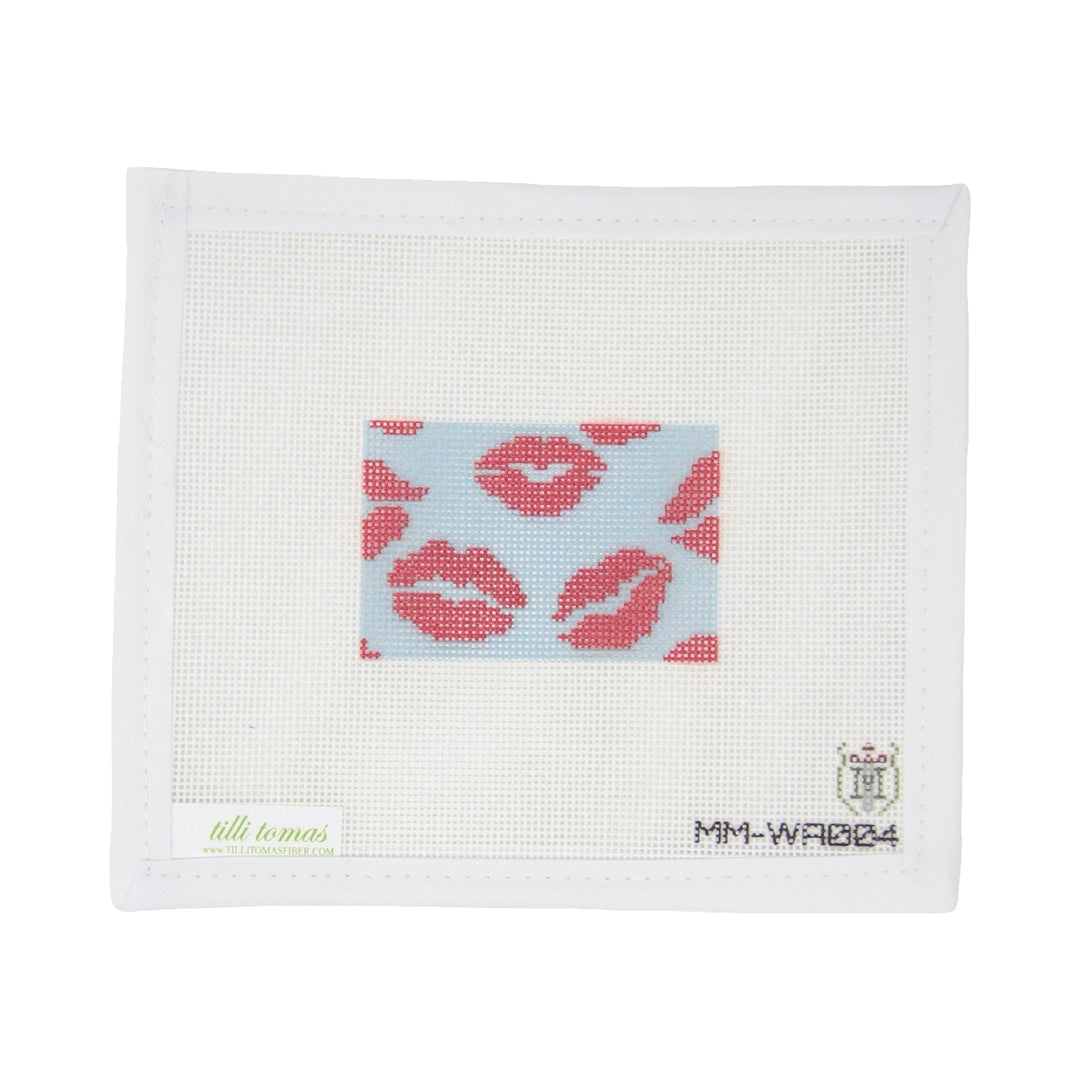 Kisses Pattern Small