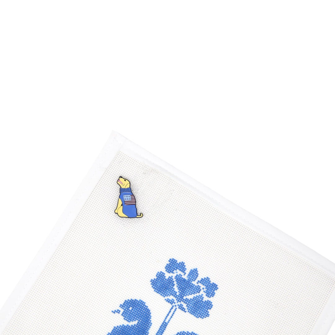 Yellow Lab Needle Minder